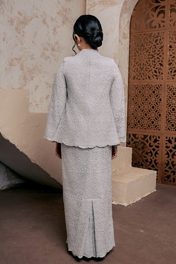 kartika.greyy.5 kartika.greyy.5