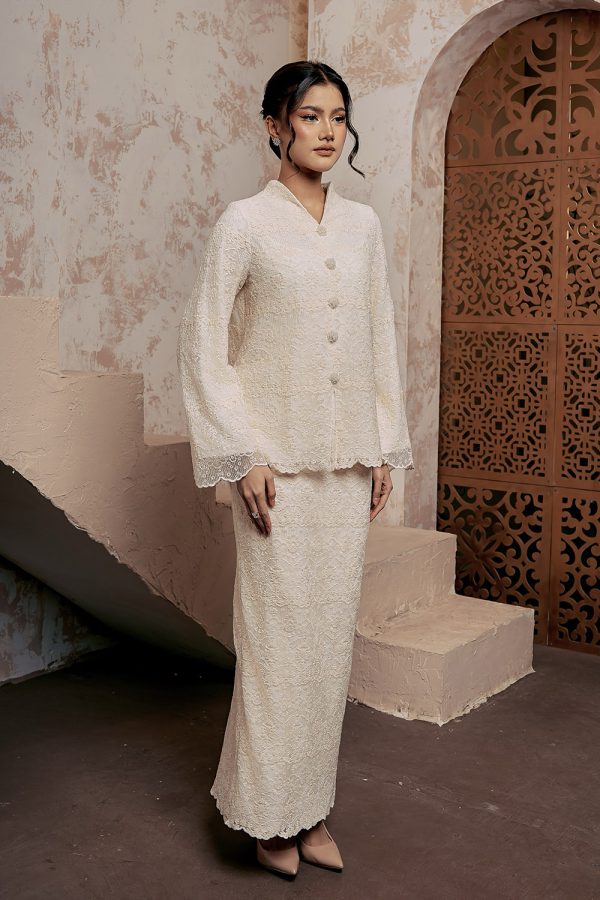 kartika.ivory.3 kartika.ivory.3