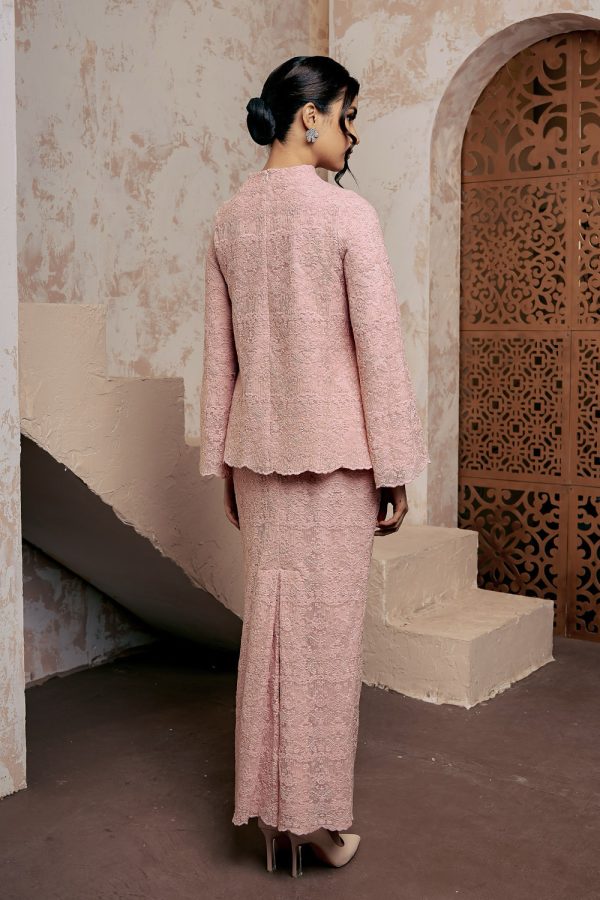 kartika.pink.5 kartika.pink.5