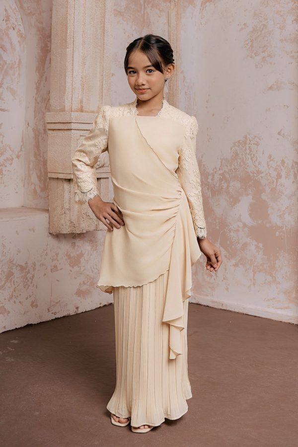 puteri.butteryelloww.2 puteri.butteryelloww.2