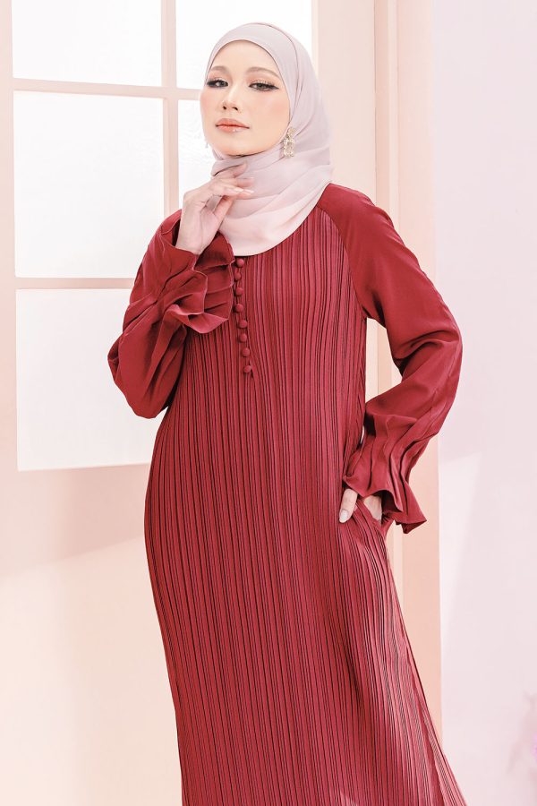 Alia Pleated Dress Maroon Alia Pleated Dress Maroon
