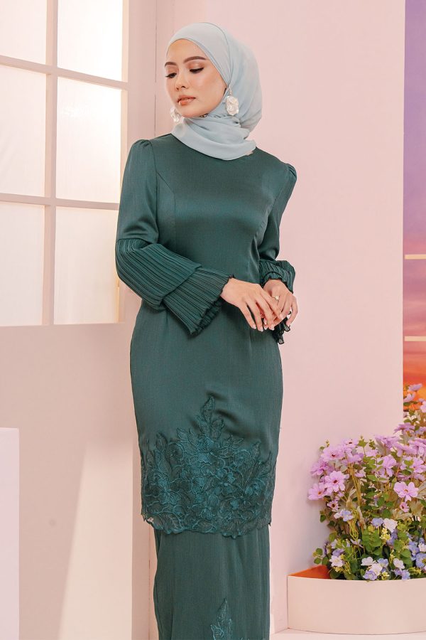 Iris Kurung - Emerald Green Iris Kurung - Emerald Green