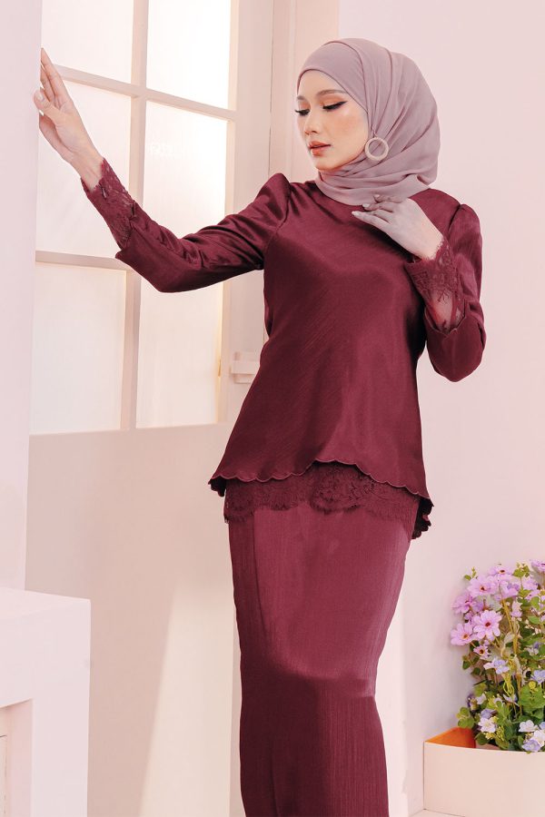 Daisy Kurung - Maroon